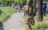 Ukraine triển khai quân số cực lớn áp sát phe ly khai miền Đông