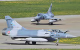 Chiến đấu cơ Mirage-2000 Ấn Độ bị trộm mất bánh, sự cố hi hữu đến ngỡ ngàng