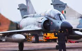 Chiến đấu cơ Mirage-2000 Ấn Độ bị trộm mất bánh, sự cố hi hữu đến ngỡ ngàng