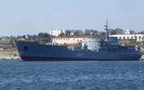 Chiến hạm Ukraine áp sát bán đảo Crimea khiến hải quân Nga báo động