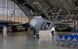 Mỹ mất 4 năm mới sửa xong tiêm kích F-22 Raptor mài bụng xuống đường băng