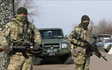 Quân đội Ukraine gây sốc khi phải dùng AK gỗ vì thiếu súng thật