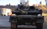 Xe tăng T-80BV Ukraine áp sát biên giới Nga ở khoảng cách chỉ 2km