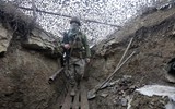 Lính Ukraine say rượu bắn lẫn nhau tại chiến tuyến Donbass