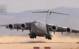 Vận tải cơ khổng lồ C-17 của Anh đem tên lửa chống tăng tới Ukraine
