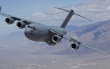 Vận tải cơ khổng lồ C-17 của Anh đem tên lửa chống tăng tới Ukraine