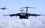 Vận tải cơ khổng lồ C-17 của Anh đem tên lửa chống tăng tới Ukraine