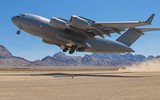Vận tải cơ khổng lồ C-17 của Anh đem tên lửa chống tăng tới Ukraine