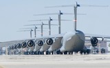 Vận tải cơ khổng lồ C-17 của Anh đem tên lửa chống tăng tới Ukraine