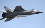 Tiêm kích MiG-31K Nga sập càng khi cất cánh khiến thân trước bị xé toạc
