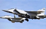 Tiêm kích MiG-31K Nga sập càng khi cất cánh khiến thân trước bị xé toạc