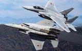 'Đại bàng bất bại' F-15 Nhật Bản lao xuống biển