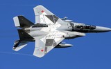 'Đại bàng bất bại' F-15 Nhật Bản lao xuống biển