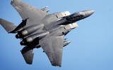 'Đại bàng bất bại' F-15 Nhật Bản lao xuống biển