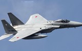 'Đại bàng bất bại' F-15 Nhật Bản lao xuống biển