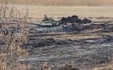 Hàng loạt xe tăng chiến đấu chủ lực T-72B3 Nga bị sa lầy gần Ukraine