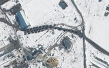 Khí tài quân sự hạng nặng Nga bất ngờ tập kết chỉ cách Ukraine 15km