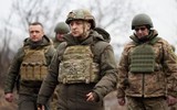Ukraine ban bố tình trạng khẩn cấp trước nguy cơ quân Nga tiến vào