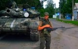 Xe tăng T-64BV Ukraine bị xe chiến đấu bộ binh BMP-1 húc thẳng