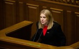 Người dân Ukraine nhận vũ khí sẵn sàng bảo vệ thủ đô Kiev