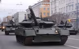 Siêu tăng T-80BVM Nga bị tên lửa Javelin của Ukraine đánh văng tháp pháo ra xa 15m
