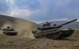 Siêu tăng T-80BVM Nga bị tên lửa Javelin của Ukraine đánh văng tháp pháo ra xa 15m