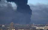 Người dân Ukraine nhận vũ khí sẵn sàng bảo vệ thủ đô Kiev