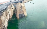Lính Ukraine kích nổ bản thân để đánh sập cầu, ngăn chặn đoàn xe tăng Nga