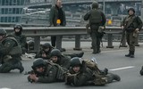 Lính Ukraine kích nổ bản thân để đánh sập cầu, ngăn chặn đoàn xe tăng Nga