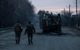 Tấn công dữ dội, Nga chọc thủng phòng tuyến Kharkiv của Ukraine
