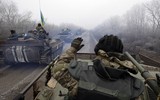 Tấn công dữ dội, Nga chọc thủng phòng tuyến Kharkiv của Ukraine