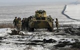 Tấn công dữ dội, Nga chọc thủng phòng tuyến Kharkiv của Ukraine