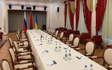 Nga, Ukraine bắt đầu đàm phán giữa lúc giao tranh vẫn đang dữ dội