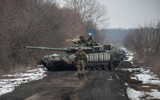 Ukraine tiếp tục bắt sống siêu tăng T-80BVM và biên chế phòng thủ trước Nga