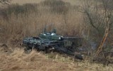 Ukraine tiếp tục bắt sống siêu tăng T-80BVM và biên chế phòng thủ trước Nga