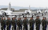 Chiến đấu cơ Mirage-2000 của đảo Đài Loan lao xuống biển