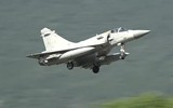 Chiến đấu cơ Mirage-2000 của đảo Đài Loan lao xuống biển