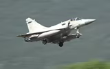 Chiến đấu cơ Mirage-2000 của đảo Đài Loan lao xuống biển