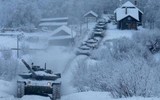 Ukraine tiếp tục bắt sống siêu tăng T-80BVM và biên chế phòng thủ trước Nga