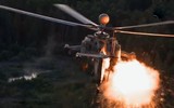 Vì sao trực thăng tấn công Mi-28 Nga được kéo chạy trên đường phố Ukraine