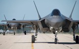 Phi đội 28 tiêm kích F-35A Hàn Quốc thực hiện màn 'voi đi bộ'