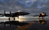 'Đại bàng bất bại' F-15E Mỹ hộ tống chuyến hàng chở vũ khí cho Ukraine?