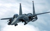 'Đại bàng bất bại' F-15E Mỹ hộ tống chuyến hàng chở vũ khí cho Ukraine?