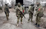 Ukraine tổn thất lớn khi gần 300 lính thủy quân lục chiến ra đầu hàng quân Nga tại 'chảo lửa' Mariupol