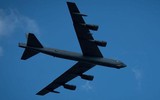 B-52 Mỹ tuần tra vòng quanh châu Âu giữa lúc chiến sự Ukraine căng thẳng