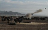 Lựu pháo D-30 được đóng gói để chuyển gấp sang Ukraine