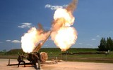 Lựu pháo D-30 được đóng gói để chuyển gấp sang Ukraine