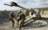 Lựu pháo D-30 được đóng gói để chuyển gấp sang Ukraine