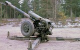 Lựu pháo D-30 được đóng gói để chuyển gấp sang Ukraine