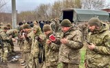 1.026 lính Ukraine ra hàng tại Mariupol, cứ điểm tử thủ cuối cùng bên bờ sụp đổ?